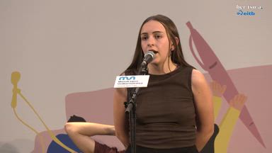 Puntua emanda. Aroa Arrizubieta.