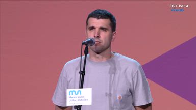 Agurra. Aitor Etxebarriazarraga.