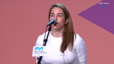 Puntua emanda. Oihana Bartra.