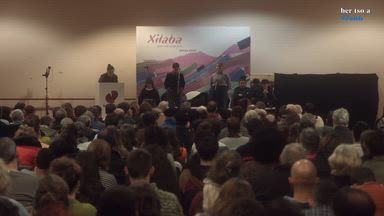 Hamarreko txikia. Elixabet Etxandi eta Maddalen Arzallus.