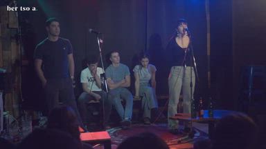 Puntua emanda. Maddi Agirre.