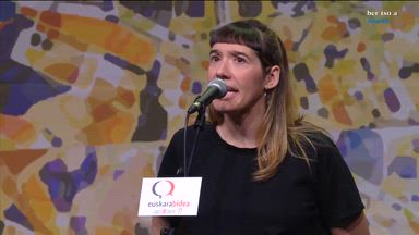 Puntua emanda. Saioa Alkaiza.